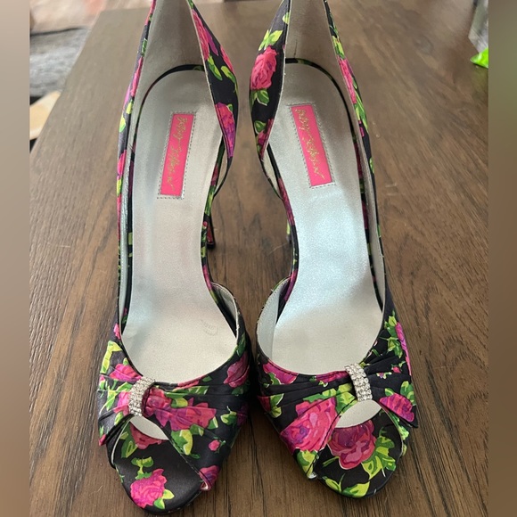 Betsey Johnson Shoes - Betsy Johnson floral heels
